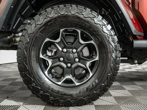 Used 2021 Jeep Gladiator Willys image 22