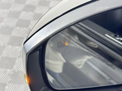 Used 2019 Land Rover Range Rover Sport HSE image 21