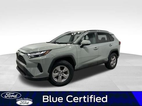 Used 2022 Toyota RAV4 XLE w/ Convenience Package image 1