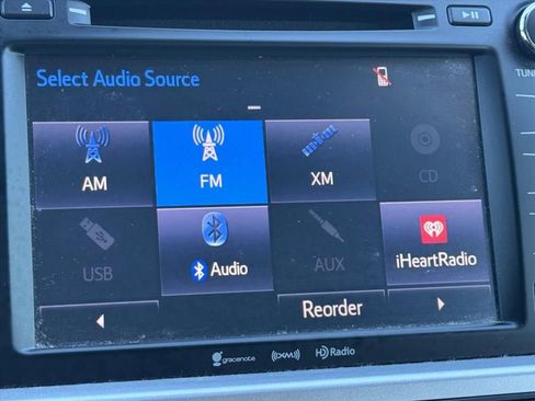 Used 2018 Toyota Highlander XLE image 23