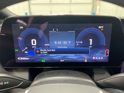 New 2026 Chevrolet Equinox EV LT image 11