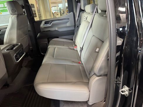 Used 2022 Chevrolet Silverado 1500 LTZ w/ LTZ Convenience Package II image 12