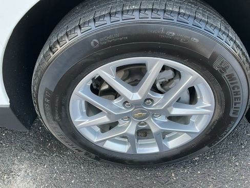 Certified 2023 Chevrolet Equinox LS w/ LS Convenience Package image 11