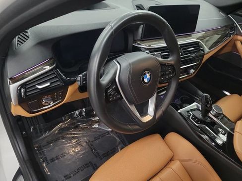 Used 2021 BMW 530i w/ M Sport Package RWD image 19