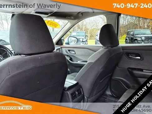 Used 2023 Nissan Rogue SV image 23