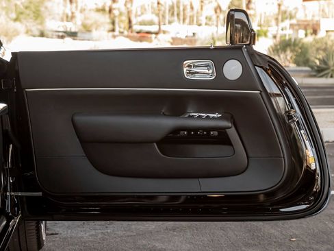 Certified 2018 Rolls-Royce Dawn RWD image 10