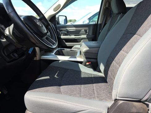 Used 2019 RAM 1500 Warlock AWD/4WD image 3