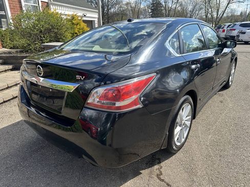 Used 2015 Nissan Altima 2.5 SV FWD image 8