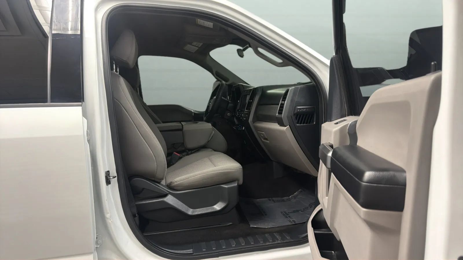 Used 2022 Ford F250 XLT AWD/4WD image 21
