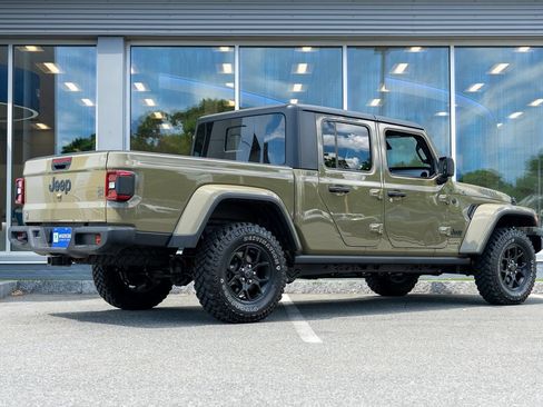 Used 2026 Jeep Gladiator Sport AWD/4WD image 4