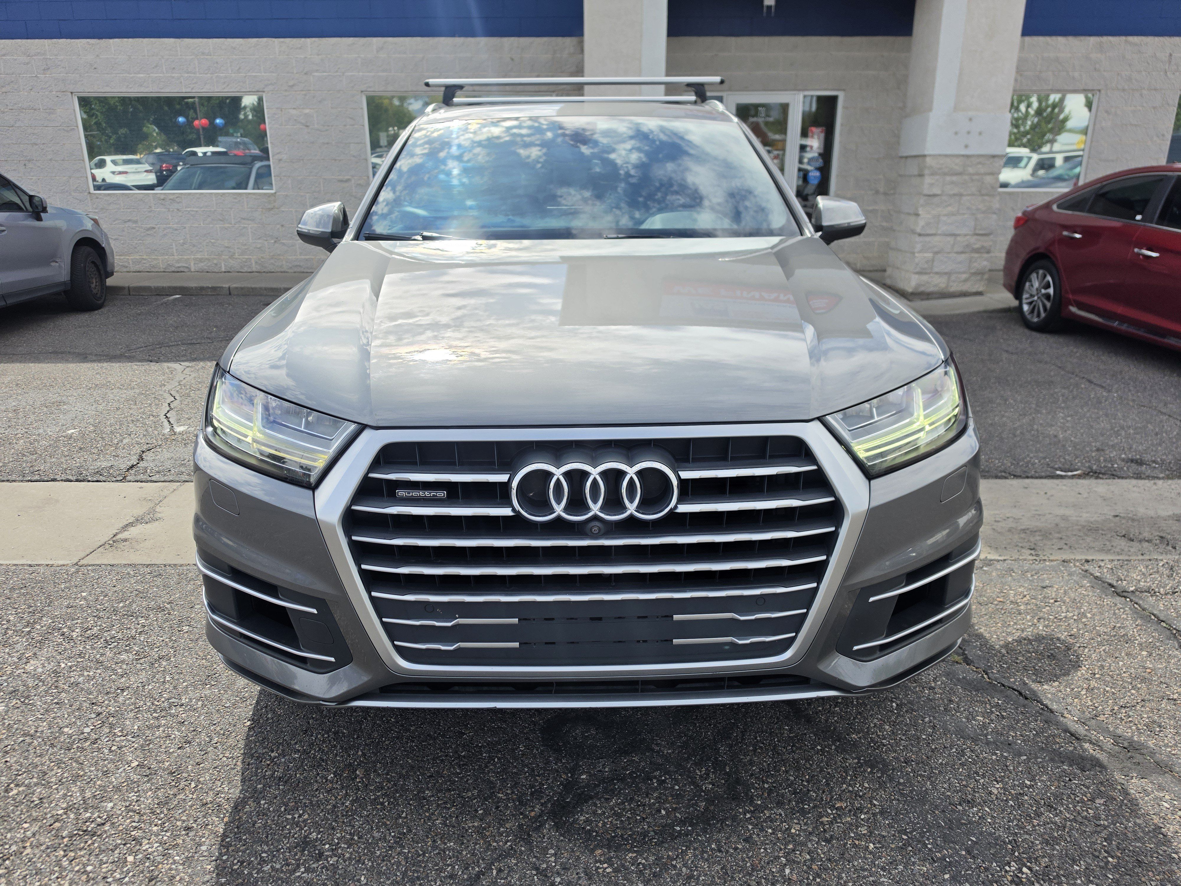 Used 2017 Audi Q7 3.0T Premium Plus w/ Premium Plus Package AWD/4WD image 2