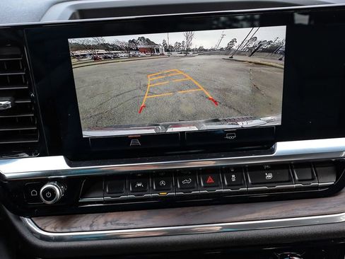 Certified 2025 GMC Sierra 1500 SLT image 31