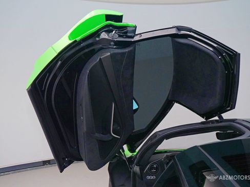 Used 2024 McLaren 750S RWD image 15