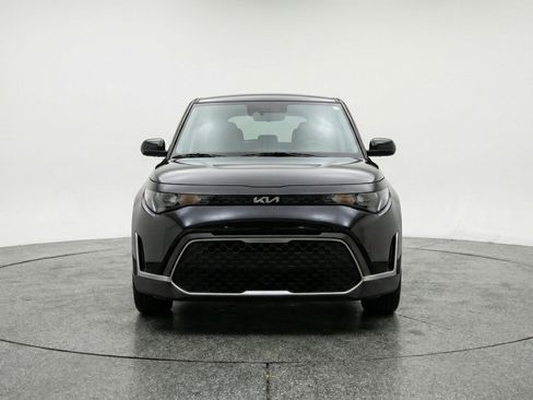Used 2025 Kia Soul LX w/ LX Technology Package image 2