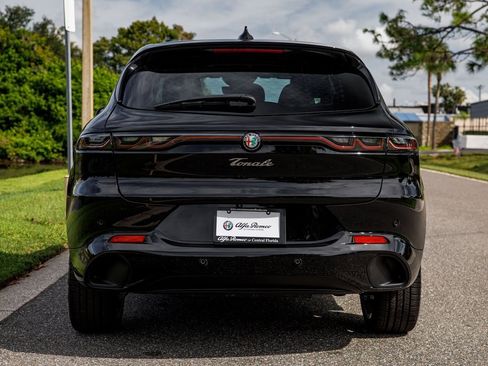 New 2025 Alfa Romeo Tonale w/ Premium Package image 9