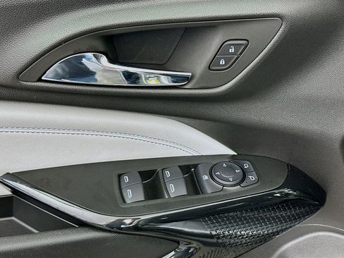 New 2025 Chevrolet Trax LT w/ Driver Confidence Package image 18