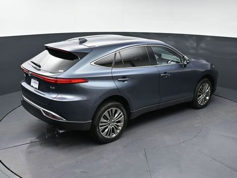 Used 2024 Toyota Venza XLE image 29