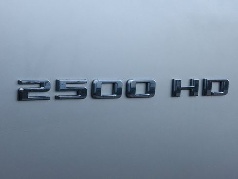 Used 2022 Chevrolet Silverado 2500 LTZ image 9