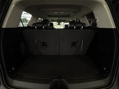 Used 2020 GMC Acadia Denali w/ Technology Package AWD/4WD image 10