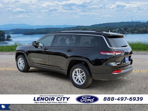 Used 2023 Jeep Grand Cherokee L Laredo image 5