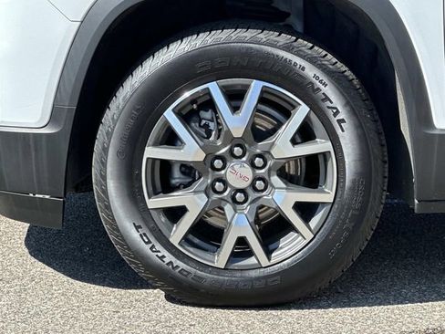 Used 2021 GMC Acadia SLE w/ Driver Convenience Package FWD image 8