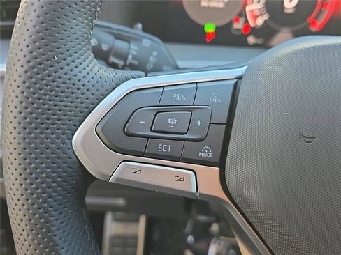 New 2026 Volkswagen Tiguan SE R-Line image 22