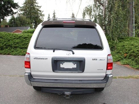 Used 2000 Toyota 4Runner SR5 AWD/4WD image 11