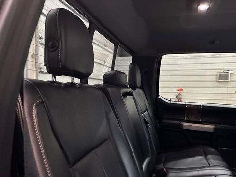 Used 2019 Ford F150 Lariat image 31