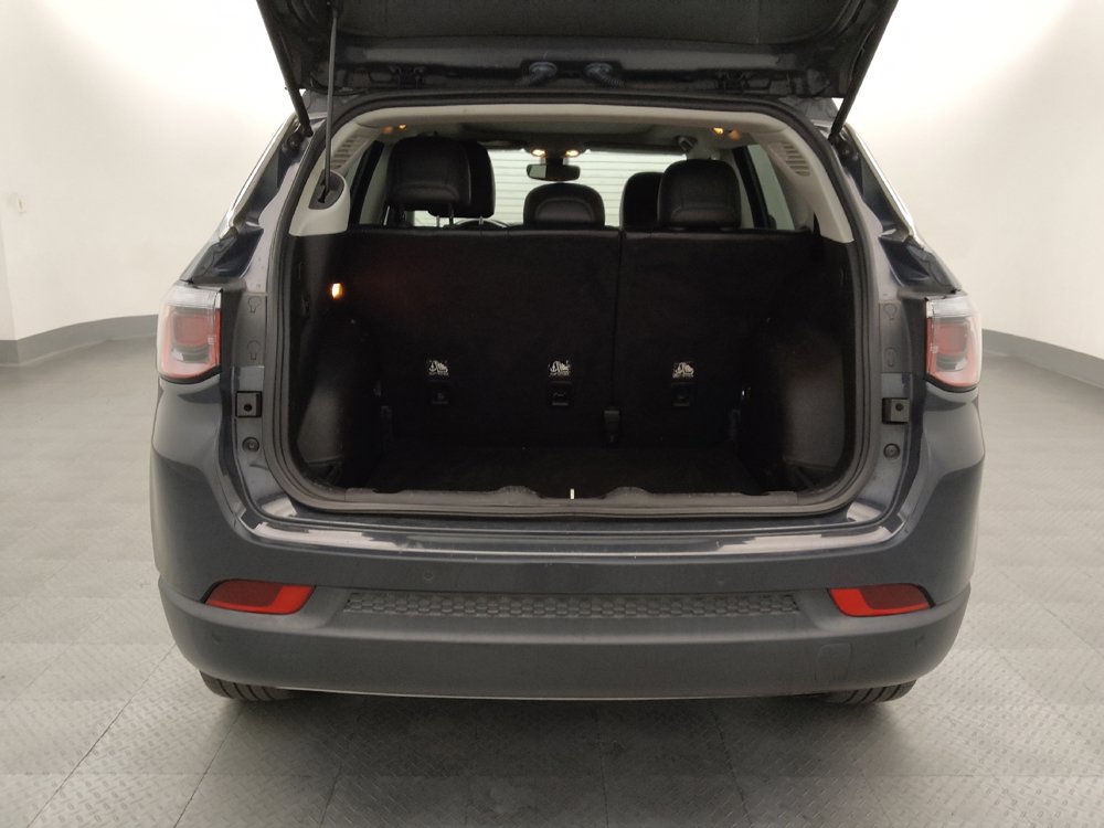Used 2017 Jeep Compass Limited w/ Navigation Group AWD/4WD image 29