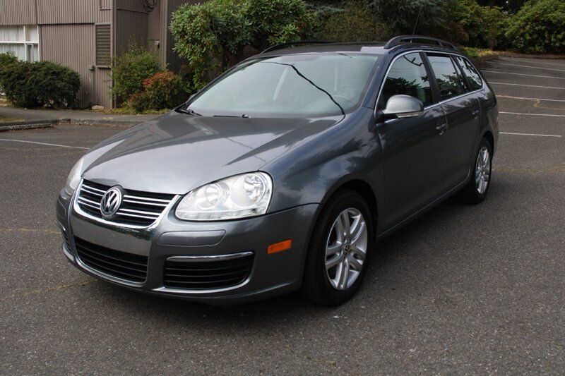 Used 2009 Volkswagen Jetta SEL FWD image 1