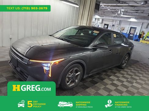 Used 2025 Kia K4 FWD image 1