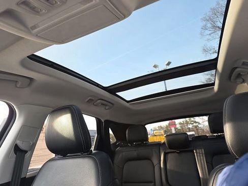 Certified 2022 Ford Escape SEL image 29