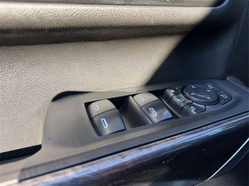 Used 2021 Chevrolet Silverado 2500 LTZ w/ LTZ Convenience Package image 14