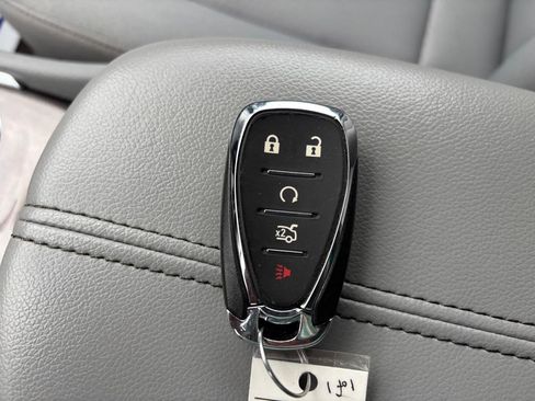 Used 2024 Chevrolet Malibu LT image 24