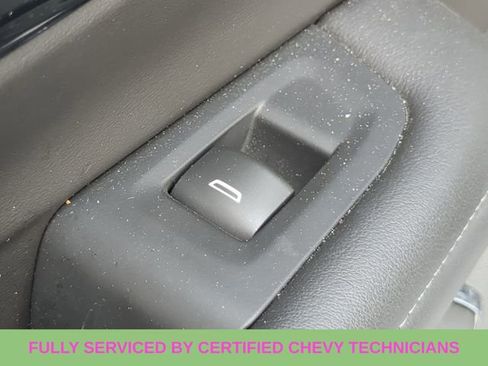 Used 2025 Chevrolet Suburban Z71 image 36