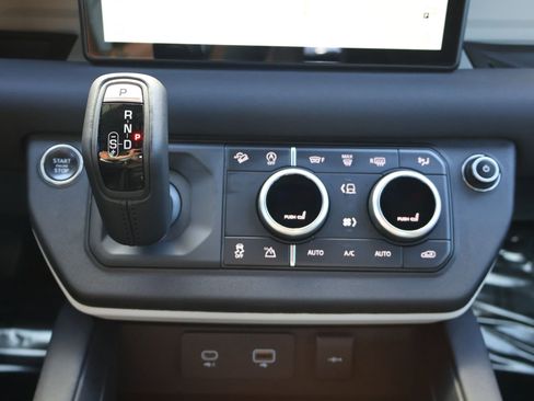 Certified 2023 Land Rover Defender 110 S AWD/4WD image 22