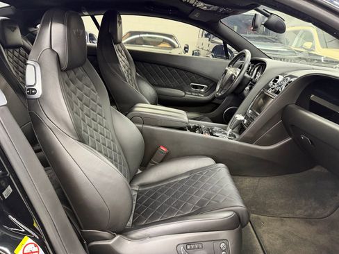 Used 2017 Bentley Continental GT image 24