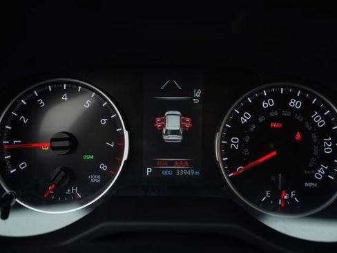 Used 2022 Toyota RAV4 XLE w/ Convenience Package image 31