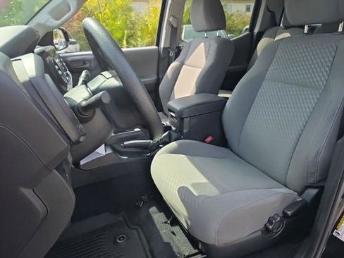 Used 2023 Toyota Tacoma SR AWD/4WD image 10