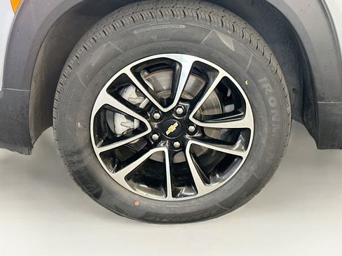 Used 2025 Chevrolet TrailBlazer LT AWD/4WD image 33