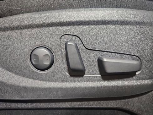 Used 2025 Kia Telluride AWD image 36