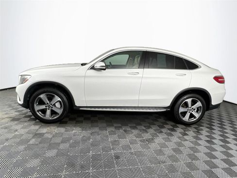 Used 2017 Mercedes-Benz GLC 300 4MATIC Coupe image 3