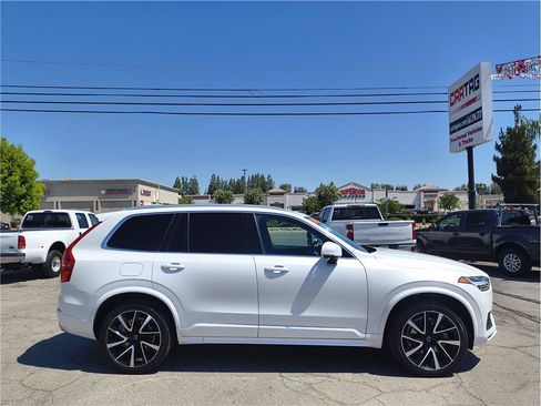 Used 2020 Volvo XC90 T6 Momentum w/ Protection Package Premier AWD/4WD image 4