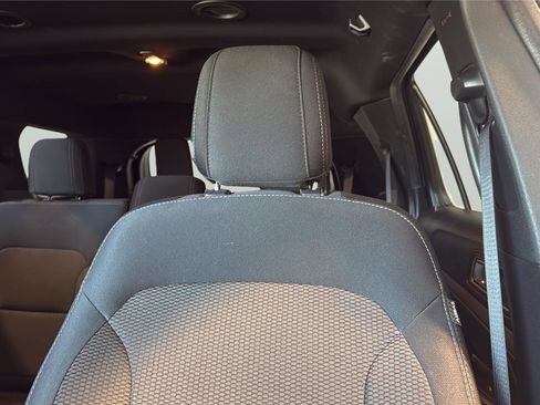 Certified 2018 Ford Explorer XLT w/ Equipment Group 201A AWD/4WD image 24