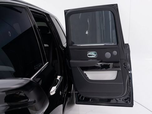 Certified 2022 Rolls-Royce Cullinan AWD/4WD image 21