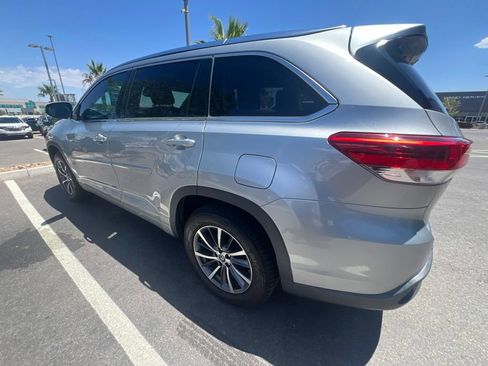 Used 2018 Toyota Highlander XLE w/ Protection Package #3 FWD image 7