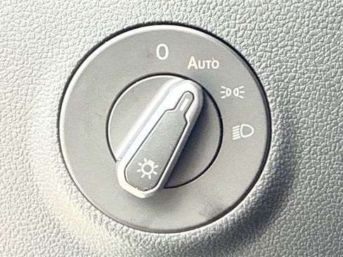 New 2026 Volkswagen Taos SEL image 35