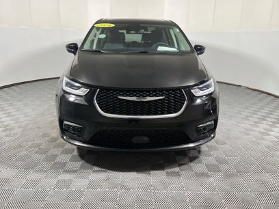 Used 2024 Chrysler Pacifica Touring-L