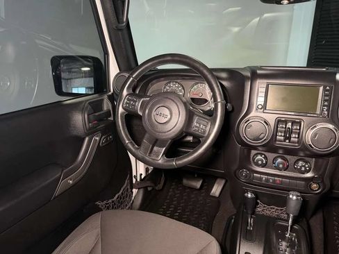 Used 2017 Jeep Wrangler Unlimited Sport w/ Quick Order Package 24S AWD/4WD image 22