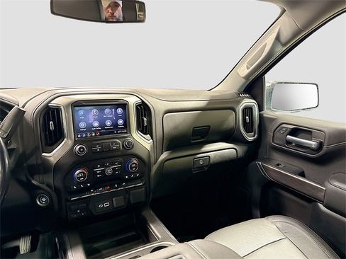 Used 2019 Chevrolet Silverado 1500 LTZ image 24